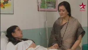 Savita meets Payal at Hospital